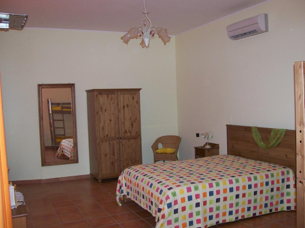 Agriturismo Fiori D'Arancio Palagiano Δωμάτιο φωτογραφία